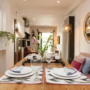 Apartamento Modern & Apartment. Old Town. Private Parking, Sevilla