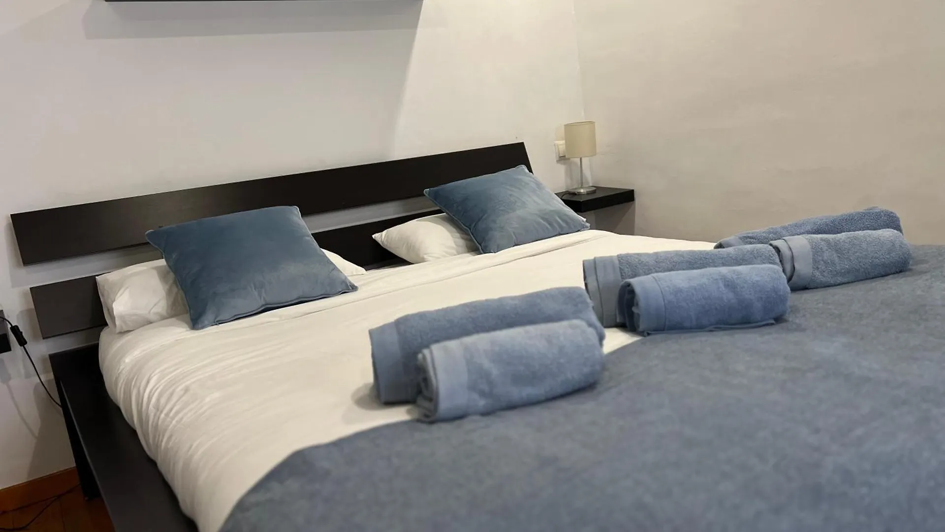 Fantastico Duplex Corazon De La Juderia Sevilla contacts